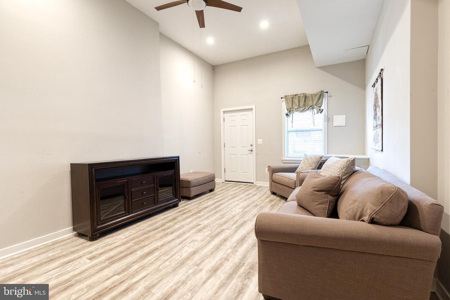 817 N Chester Street photo 25