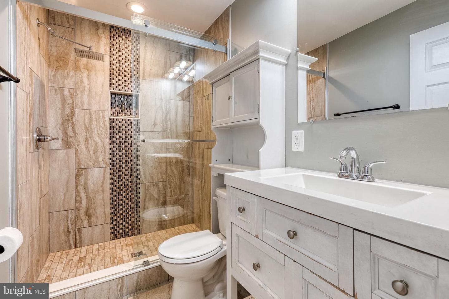 817 N Chester Street photo 27