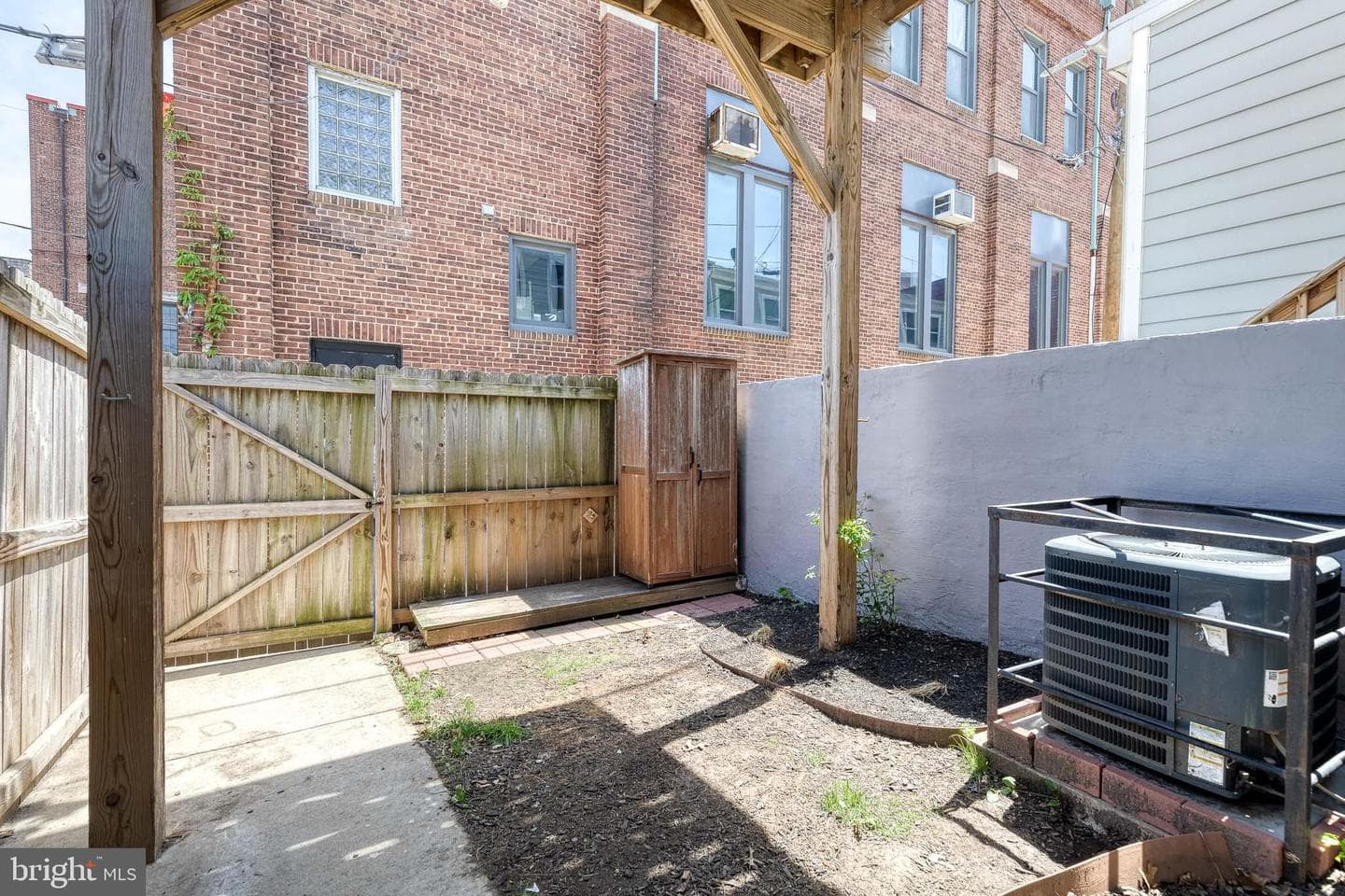 817 N Chester Street photo 28
