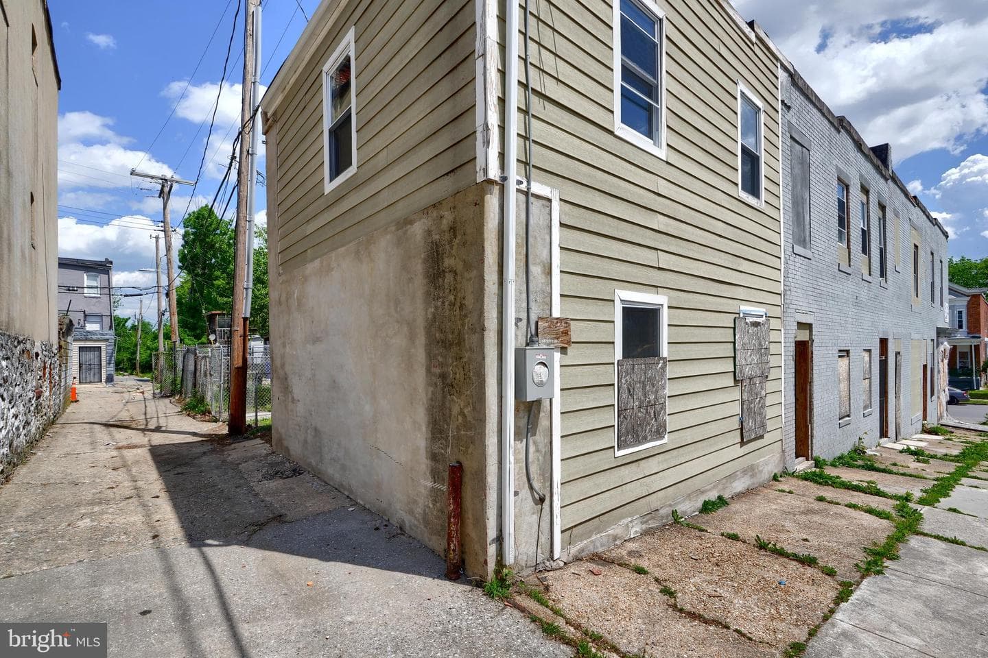 1520 Poplar Grove Street photo 2