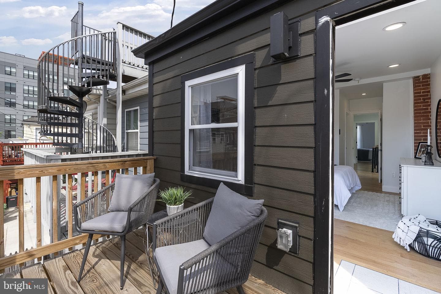 21 W Barney Street photo 28