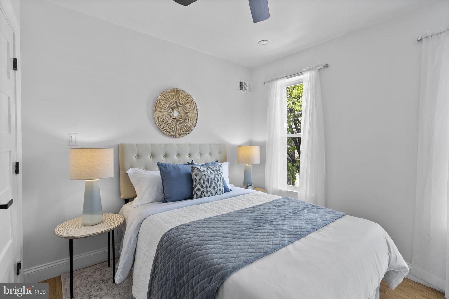 21 W Barney Street photo 37