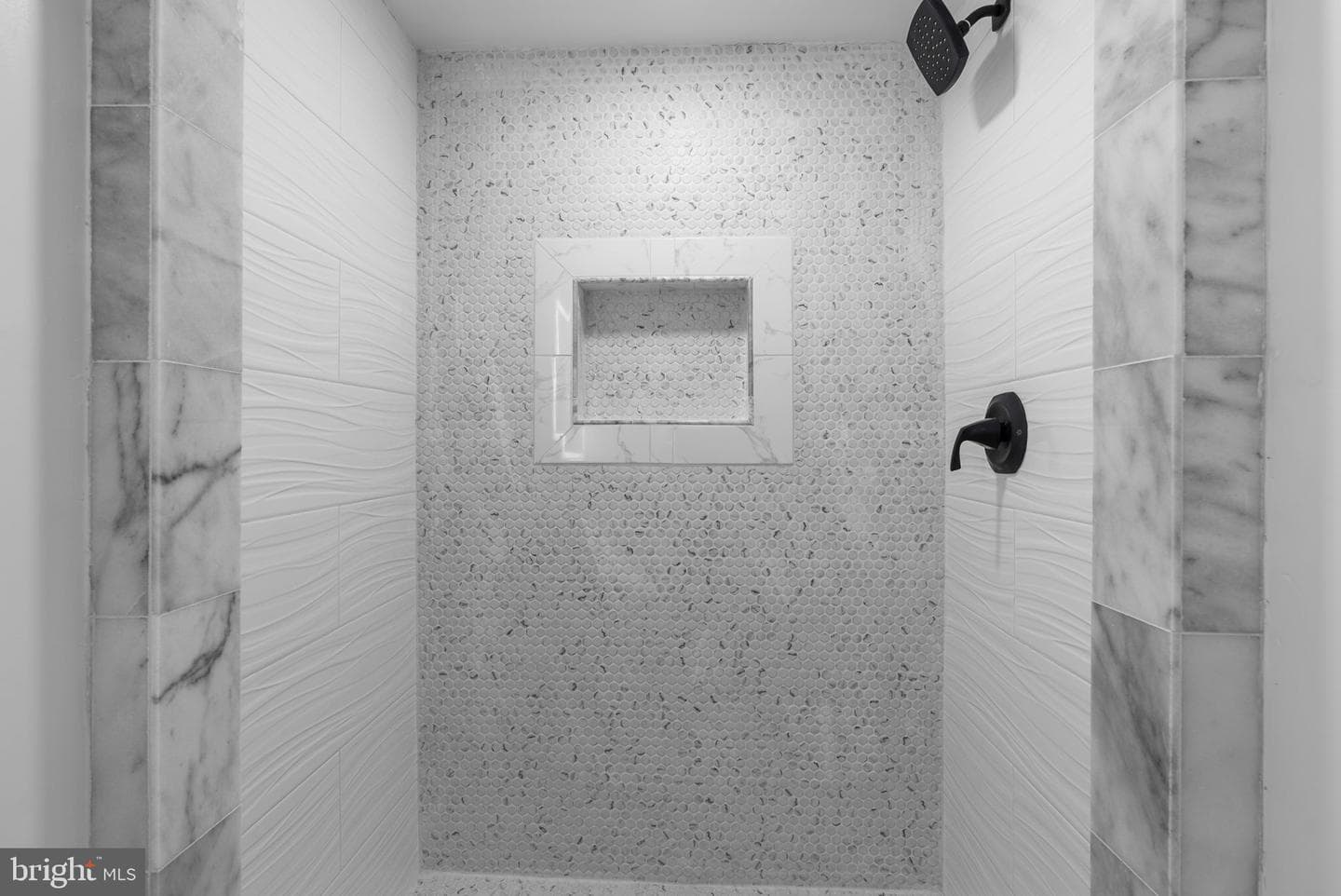 21 W Barney Street photo 45