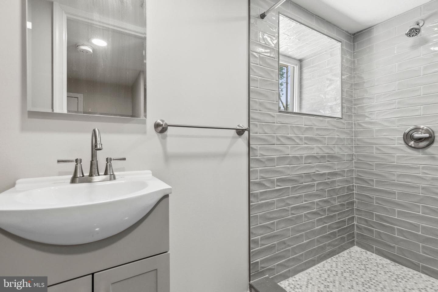 2811 Christopher Avenue photo 25