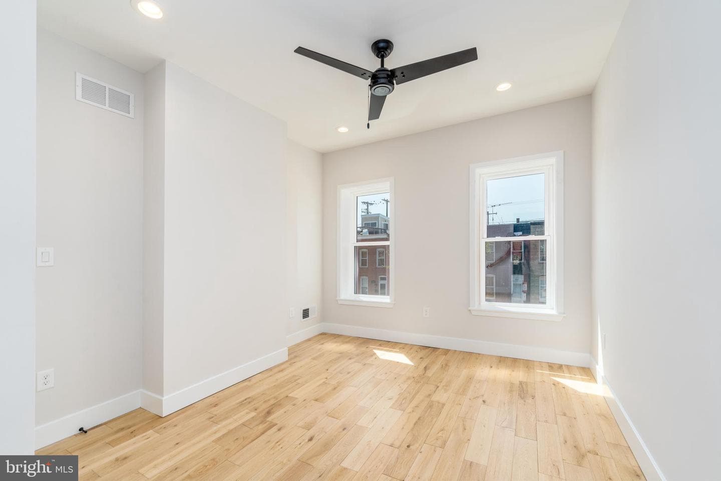 548 E Fort Avenue photo 25