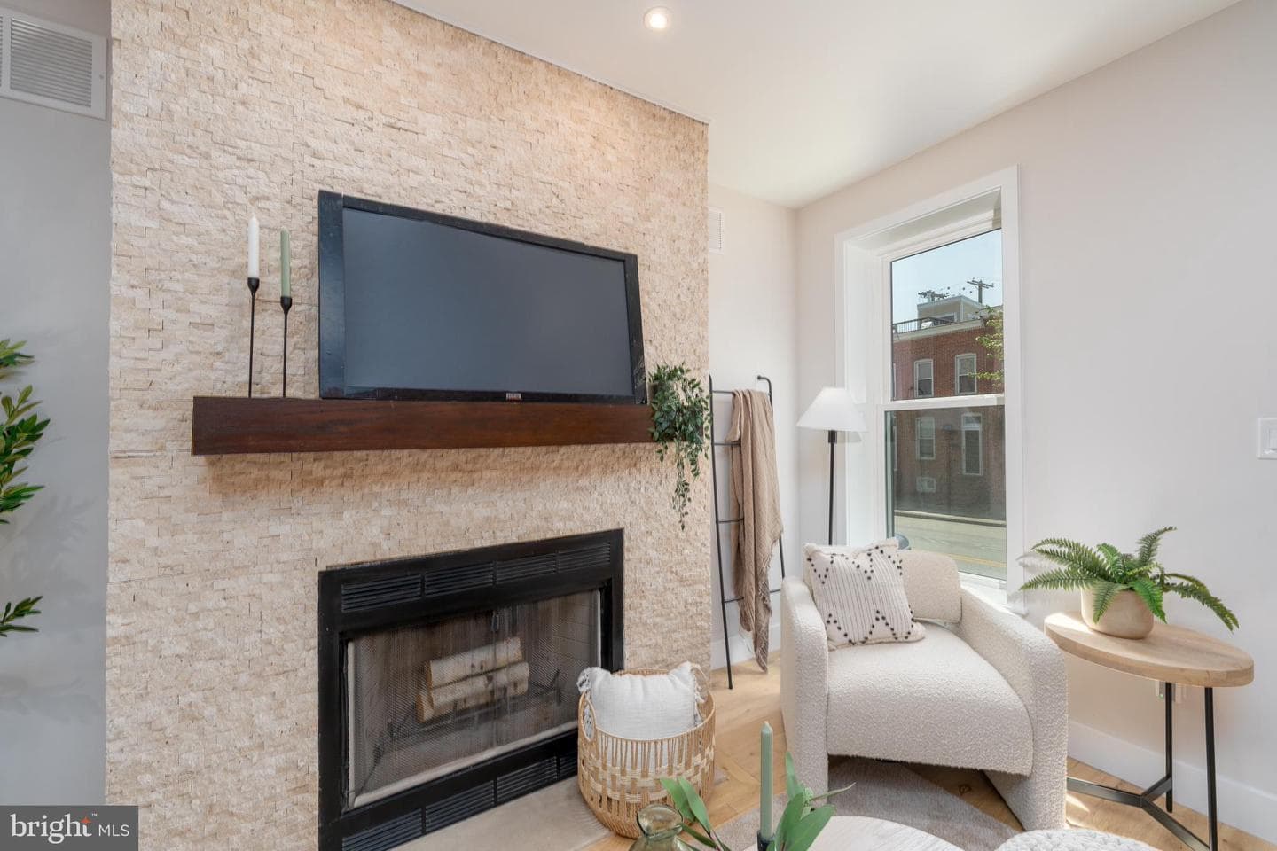 548 E Fort Avenue photo 6