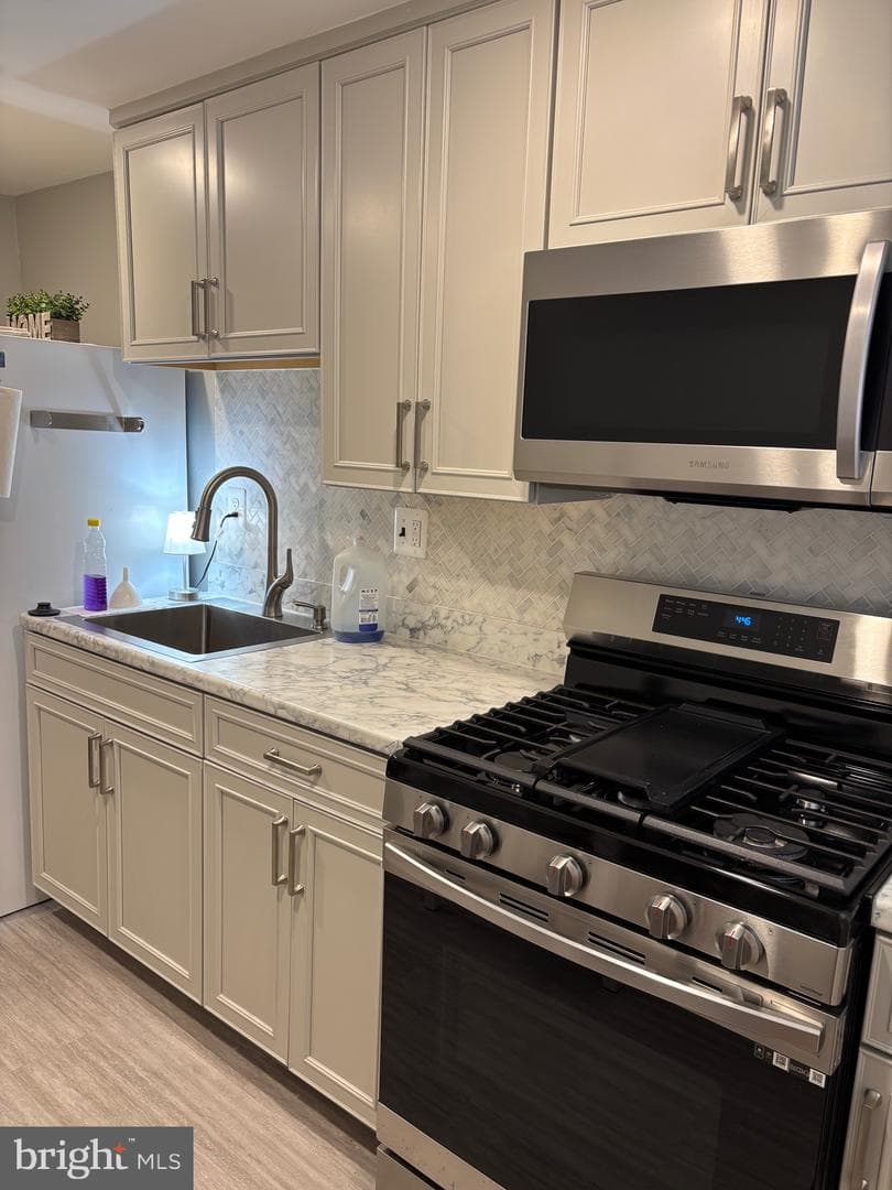 1205 Ashland Avenue photo 4