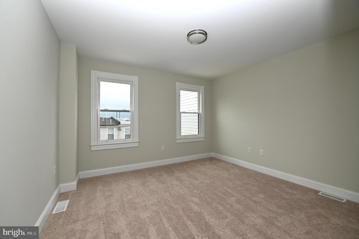 2237 E Biddle Street photo 35