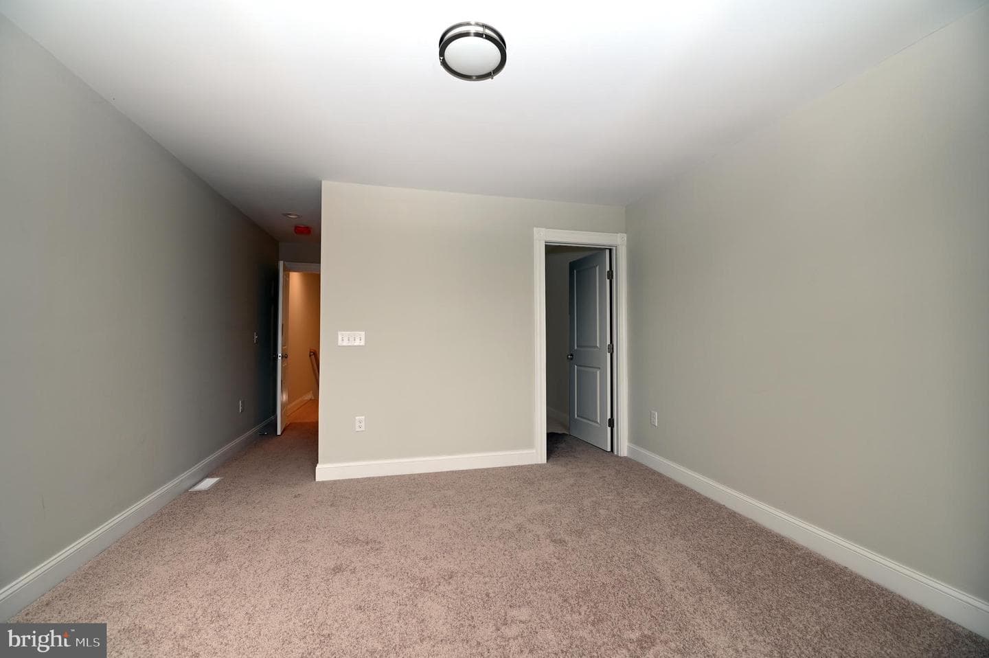 2237 E Biddle Street photo 49