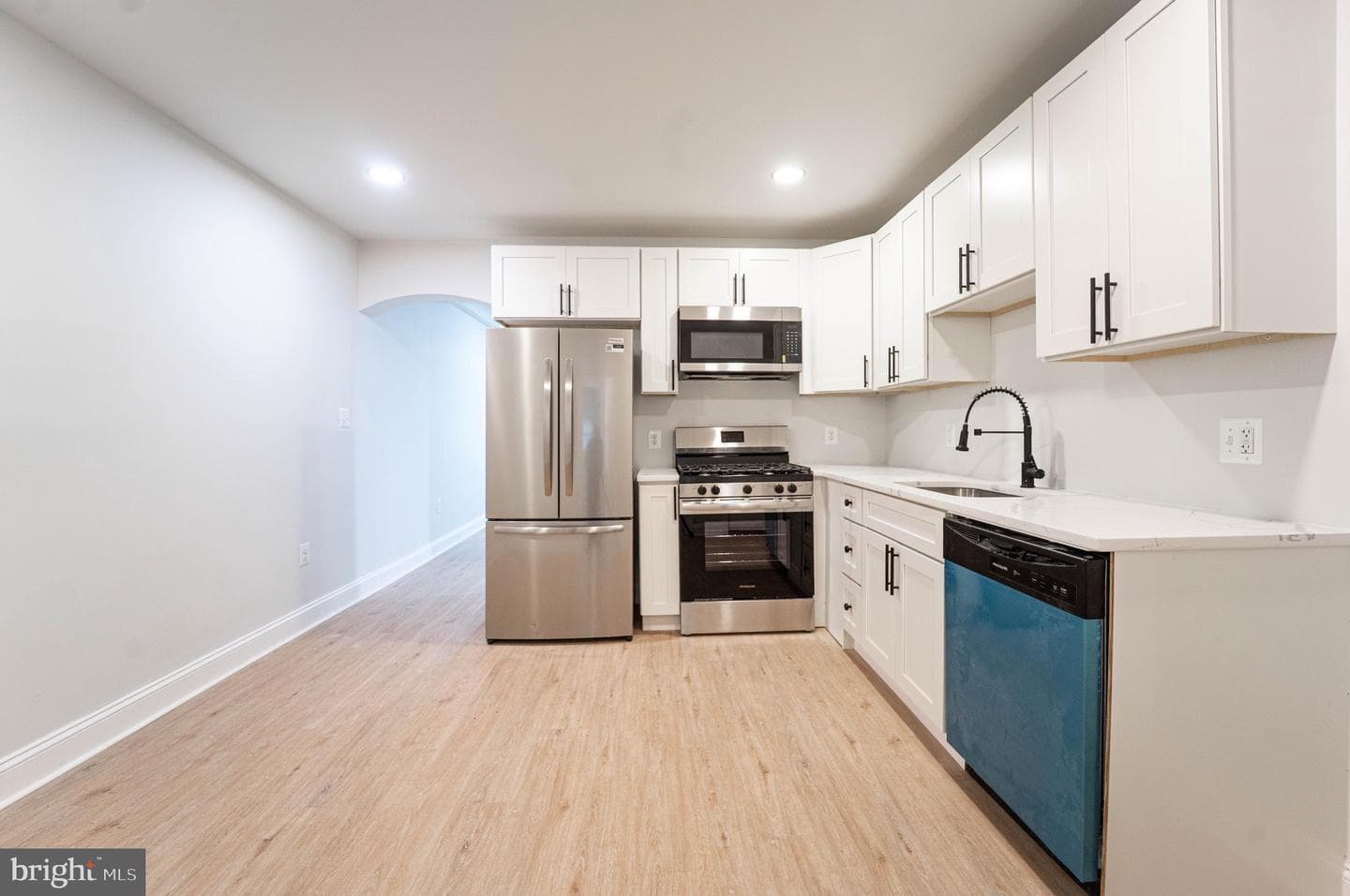 304 S Augusta Avenue photo 9