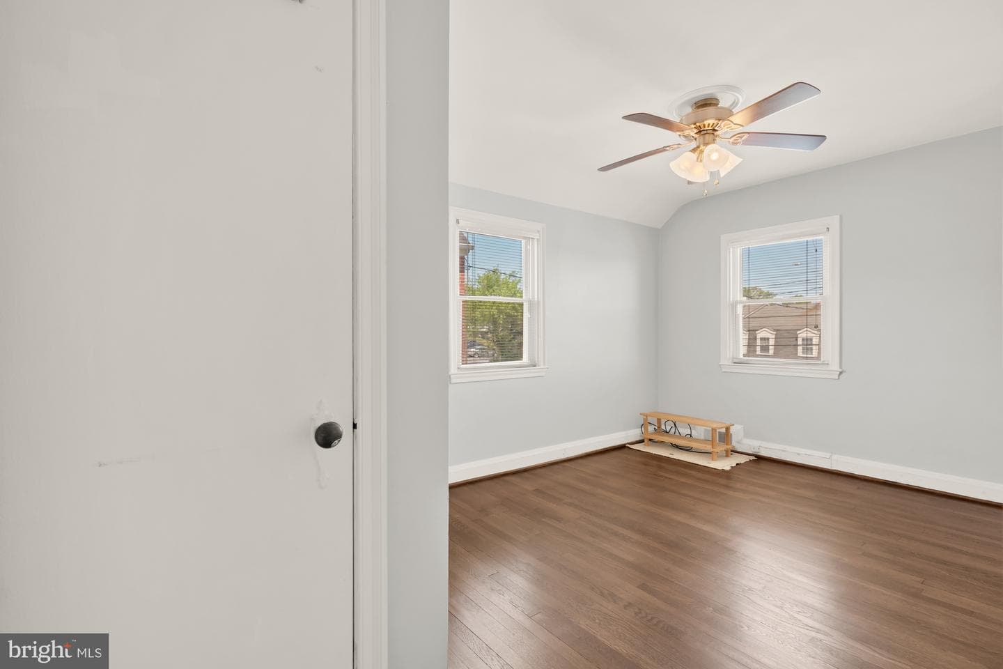 1220 Winston Avenue photo 23