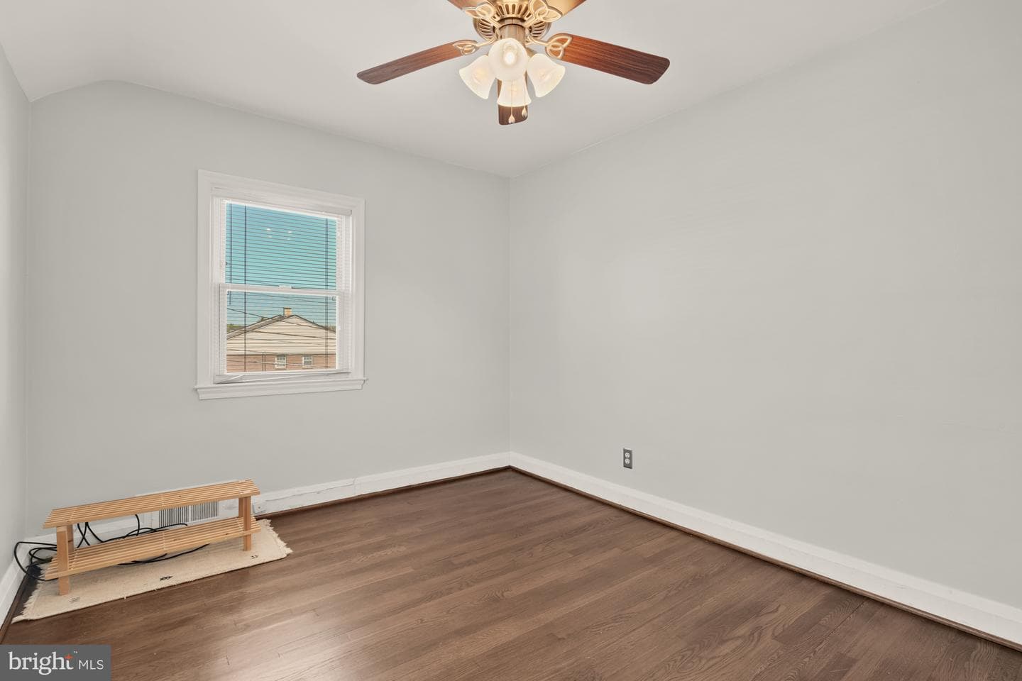 1220 Winston Avenue photo 24