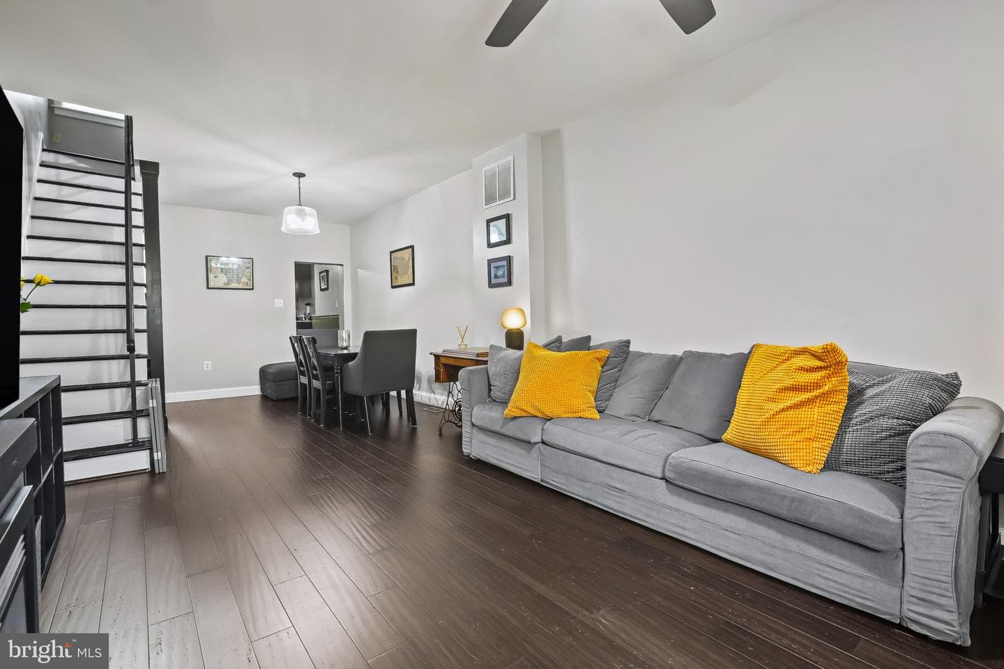 2030 Gough Street photo 4