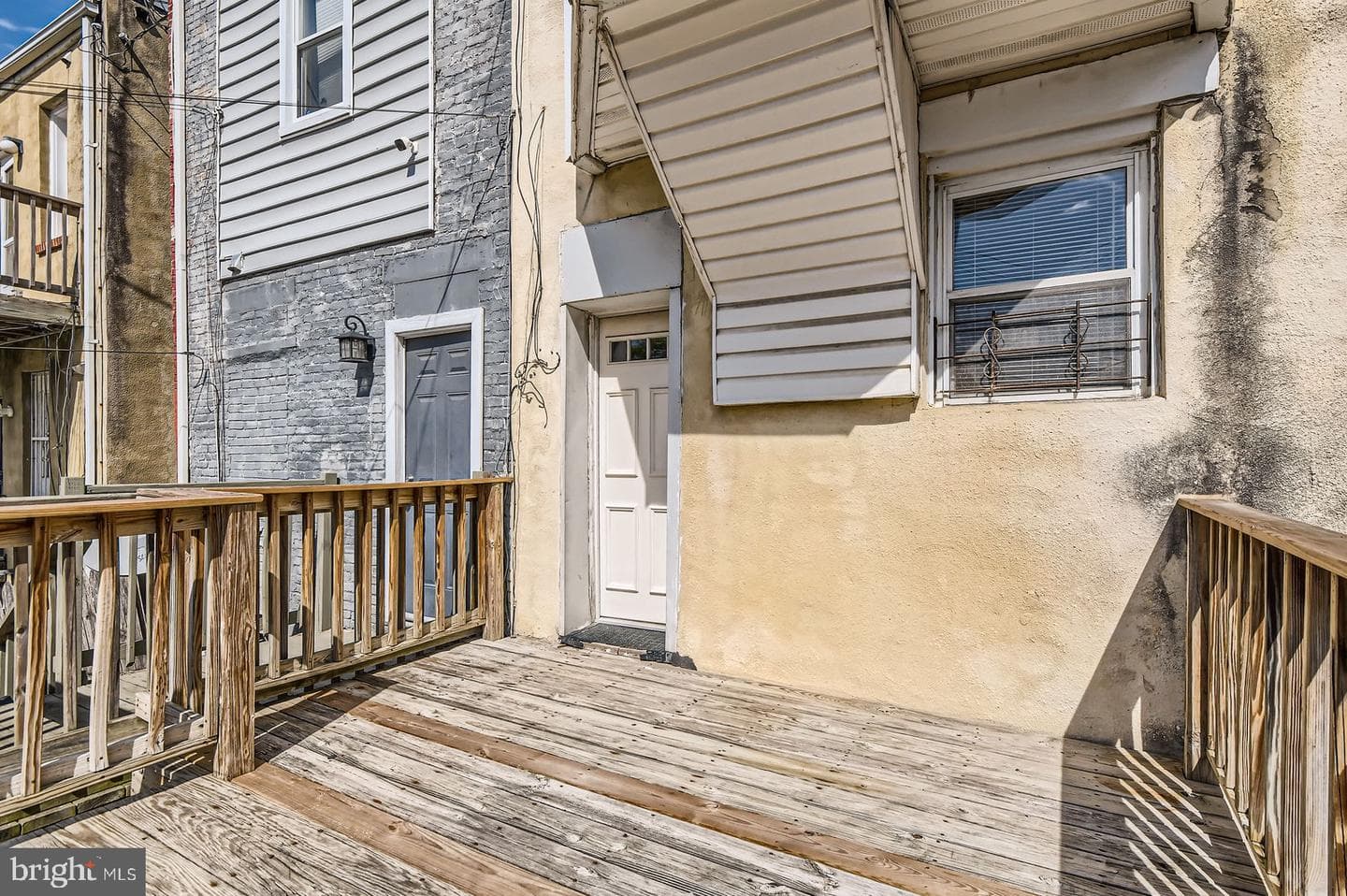 2464 Lakeview Avenue photo 24