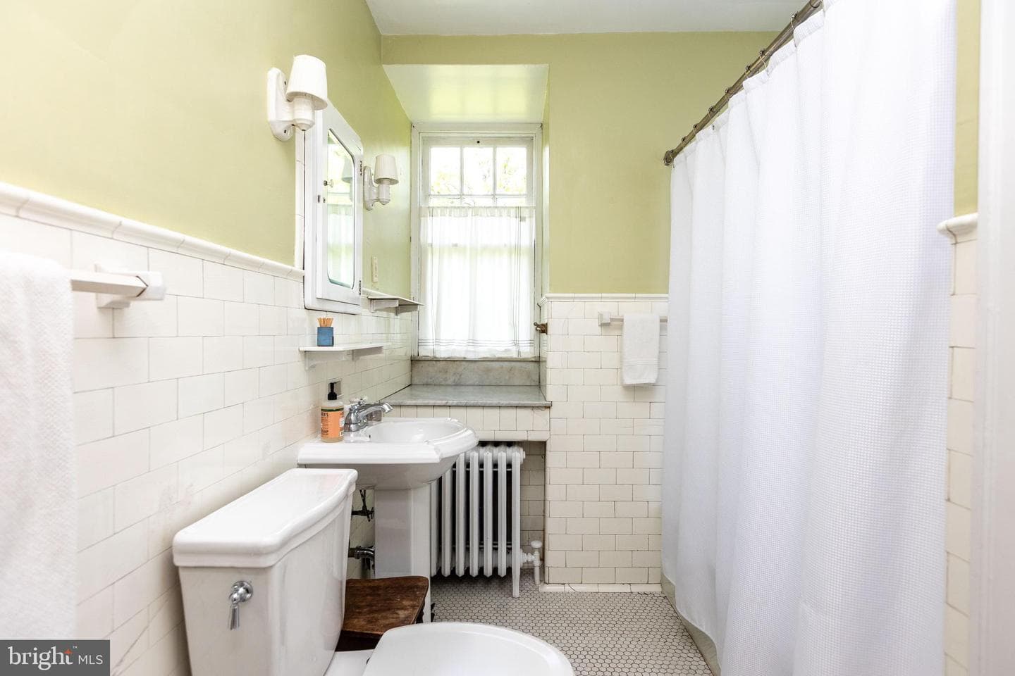 4711 Roland Avenue photo 48