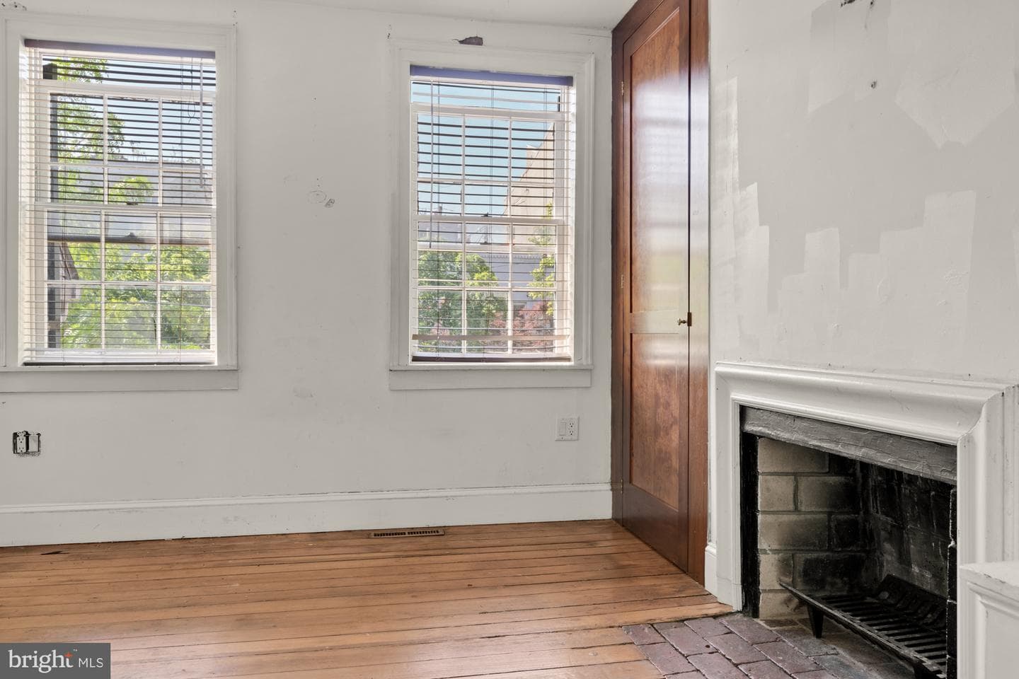 128 E Montgomery Street photo 14