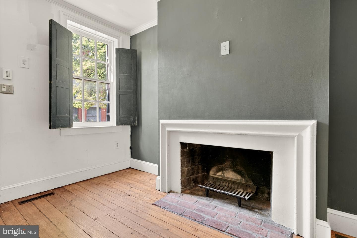 128 E Montgomery Street photo 6