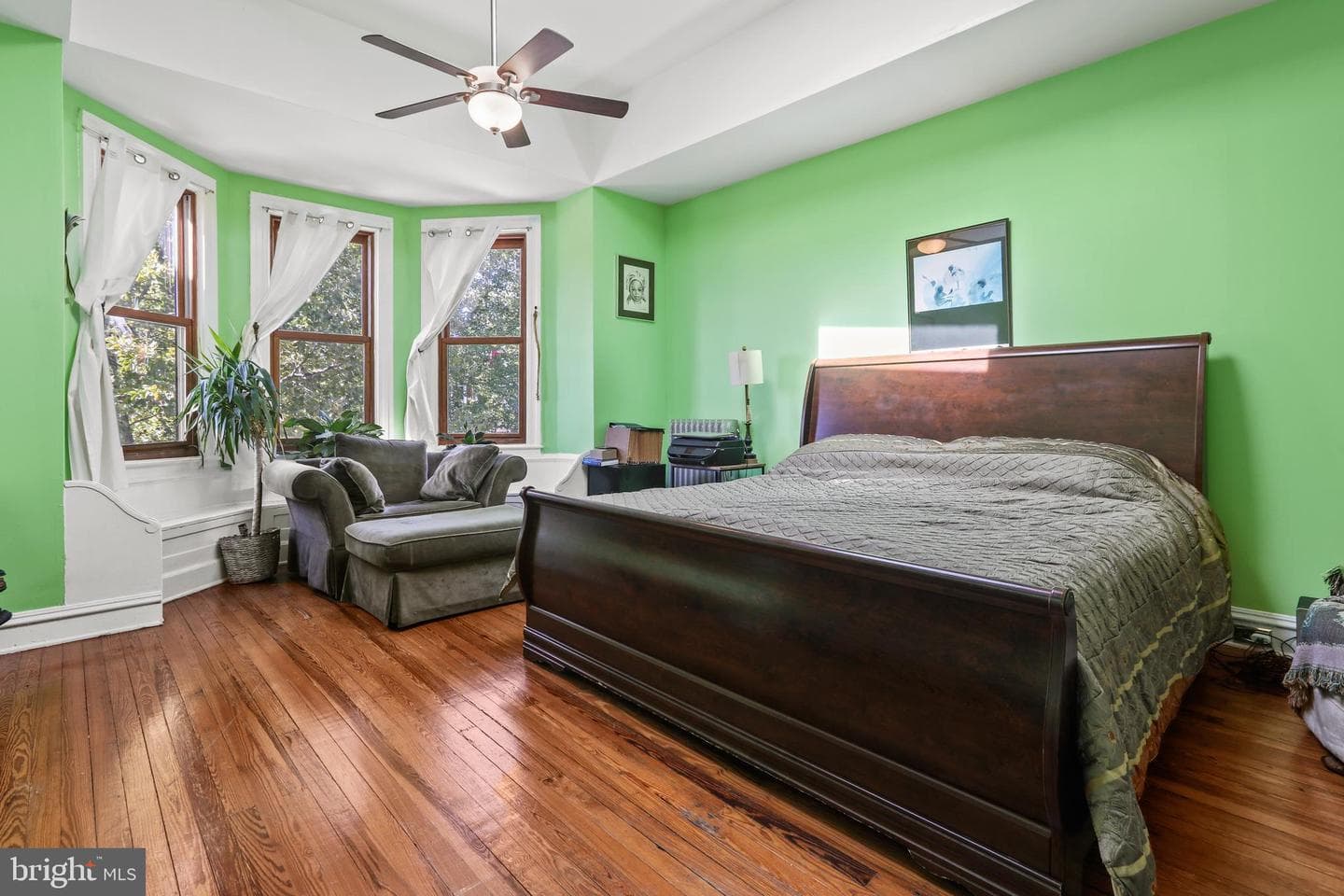2411 Guilford Avenue photo 34