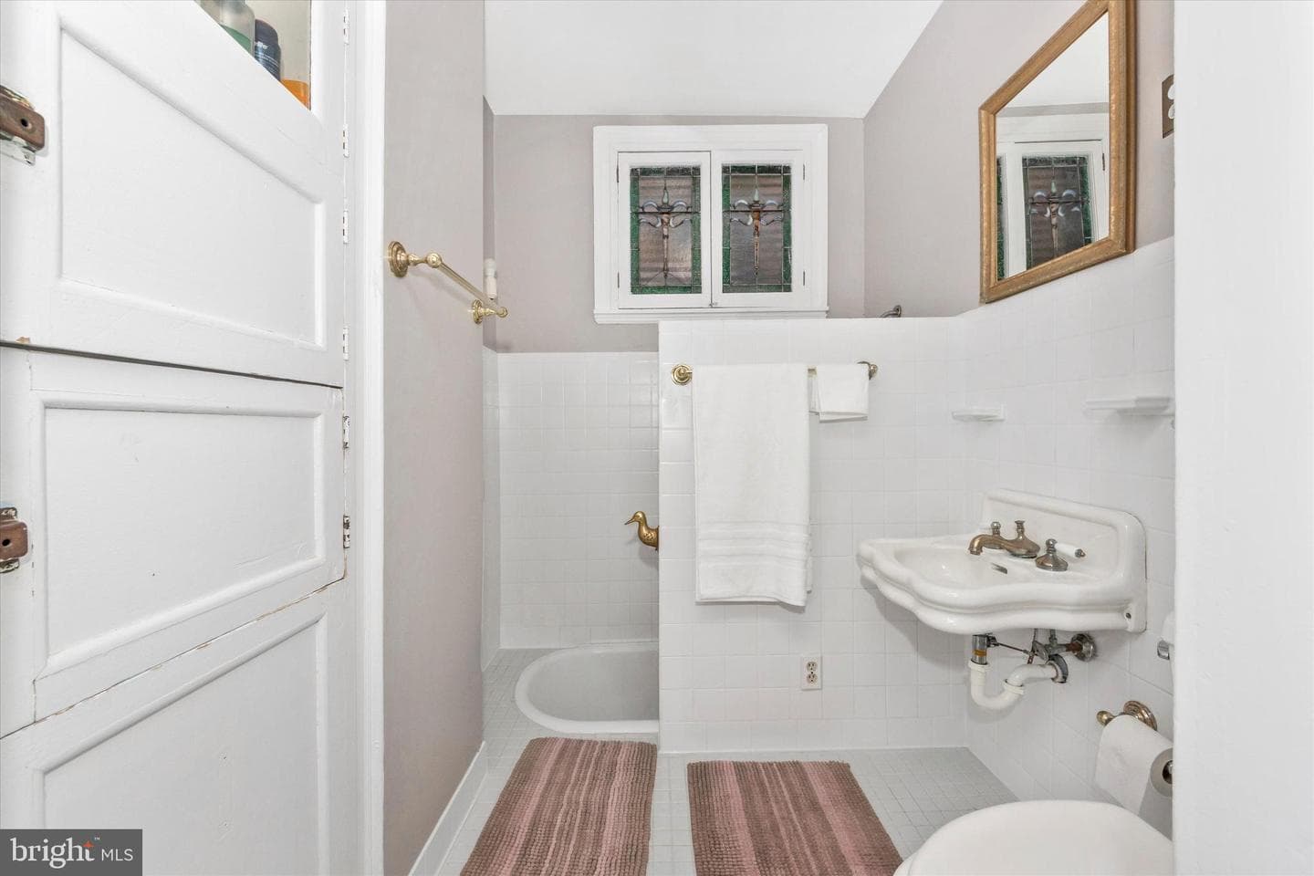 2411 Guilford Avenue photo 38