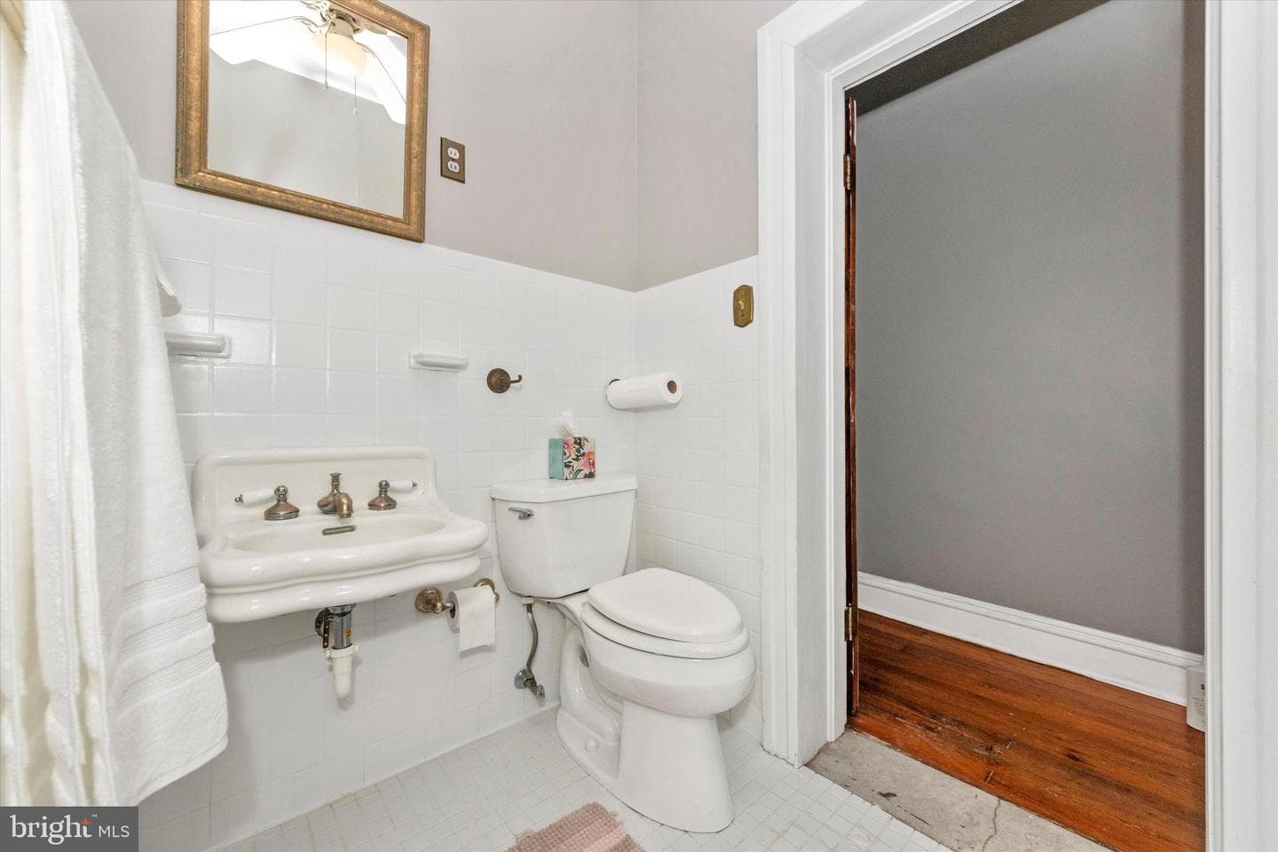 2411 Guilford Avenue photo 40