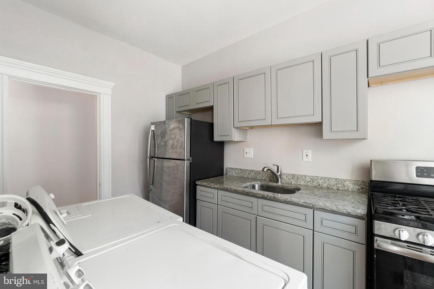 2524 Brookfield Avenue photo 15