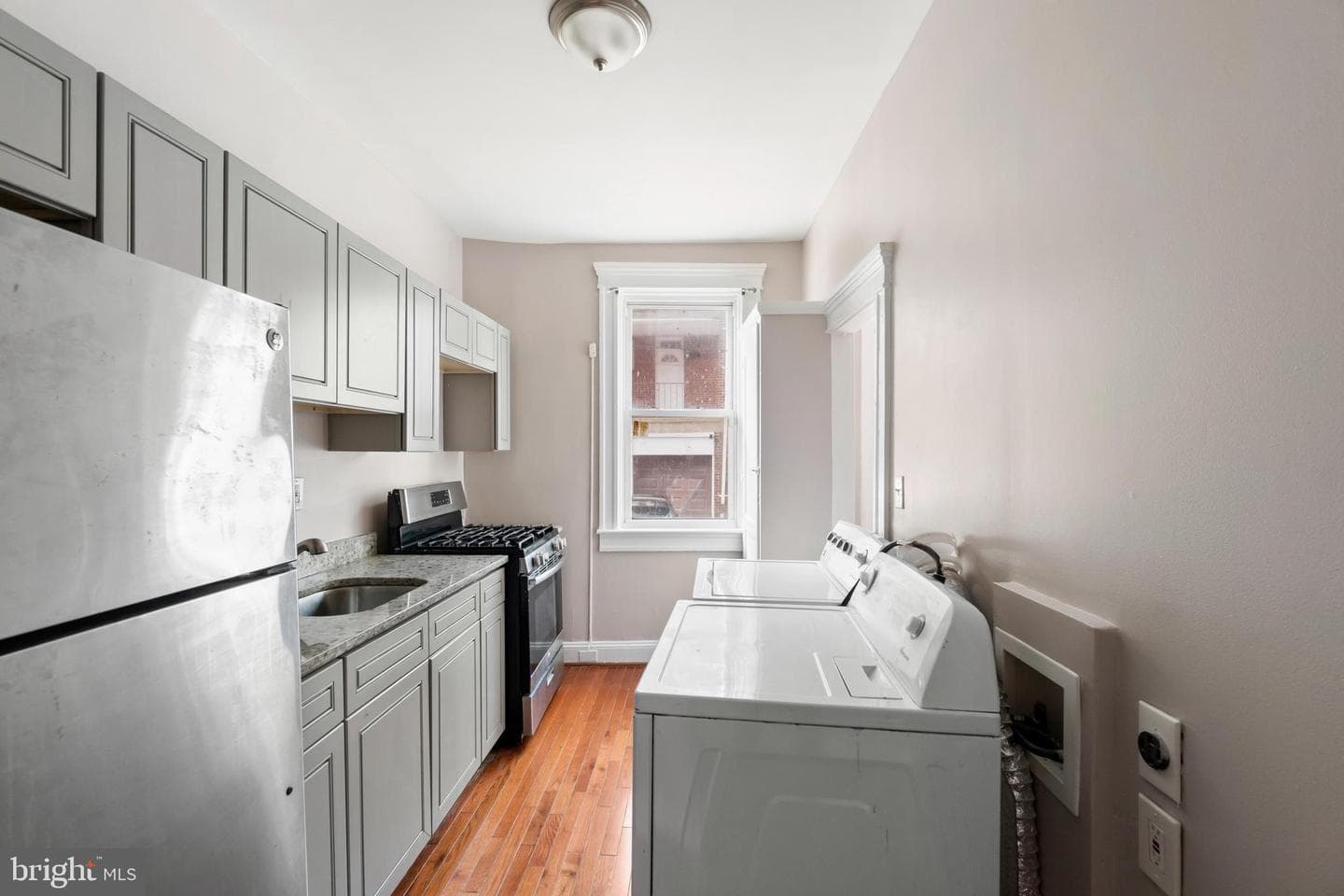 2524 Brookfield Avenue photo 16