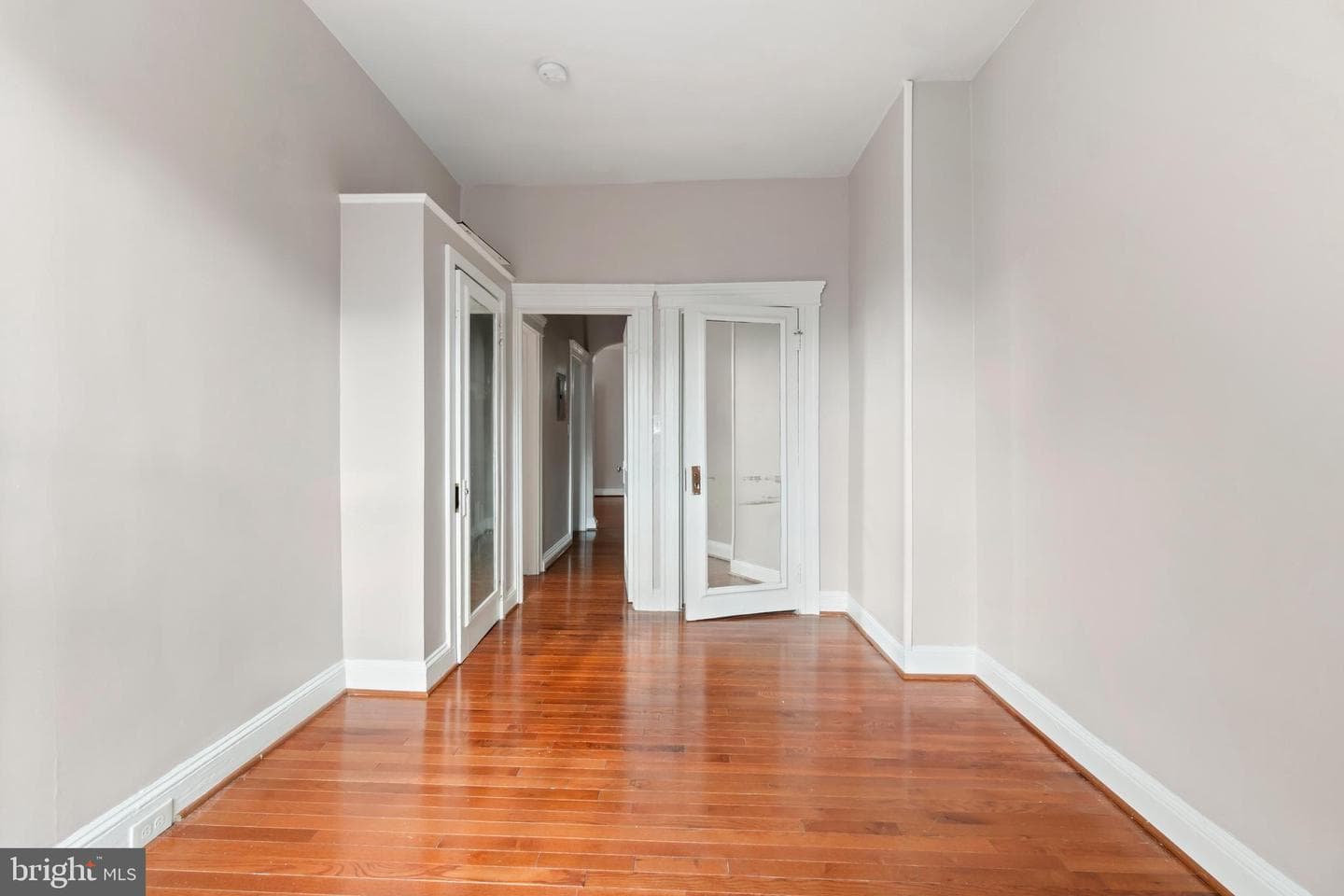 2524 Brookfield Avenue photo 22