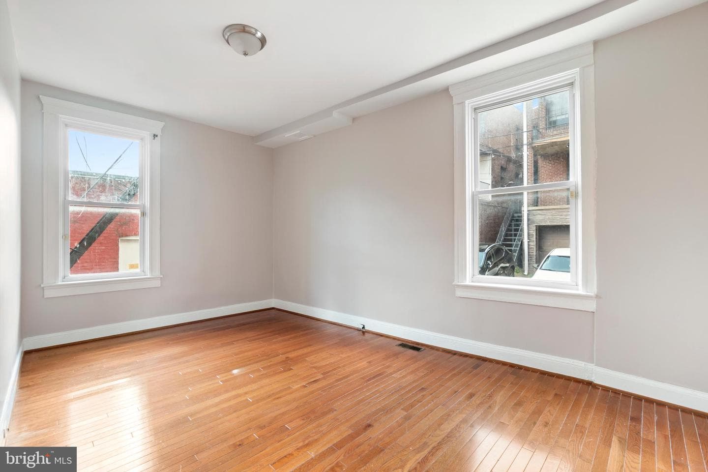 2524 Brookfield Avenue photo 23