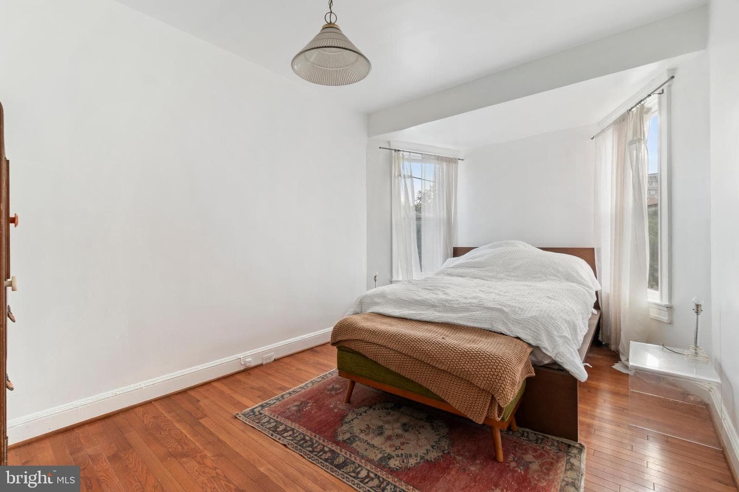 2524 Brookfield Avenue photo 40