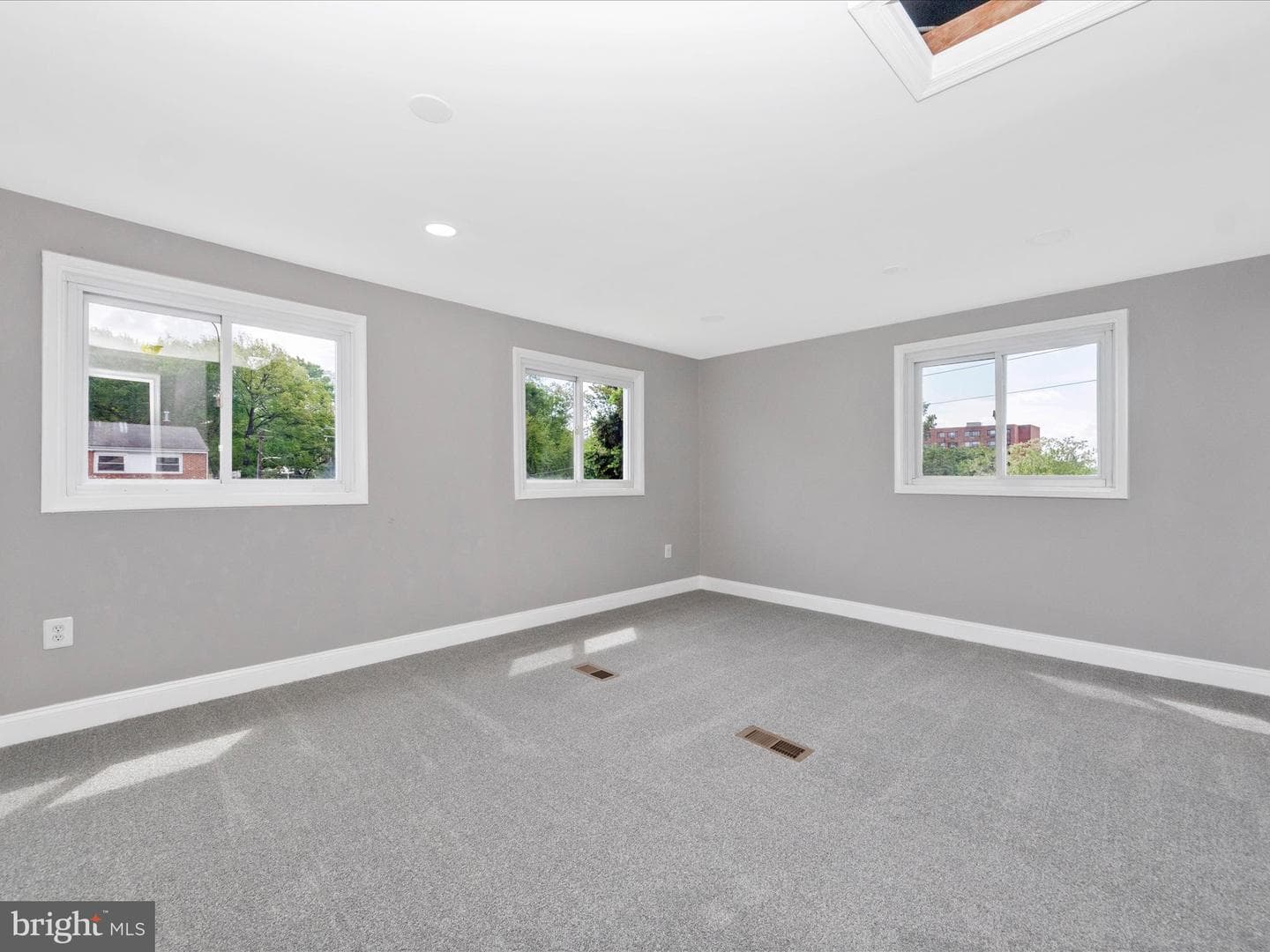 2100 Ashburton Street photo 20
