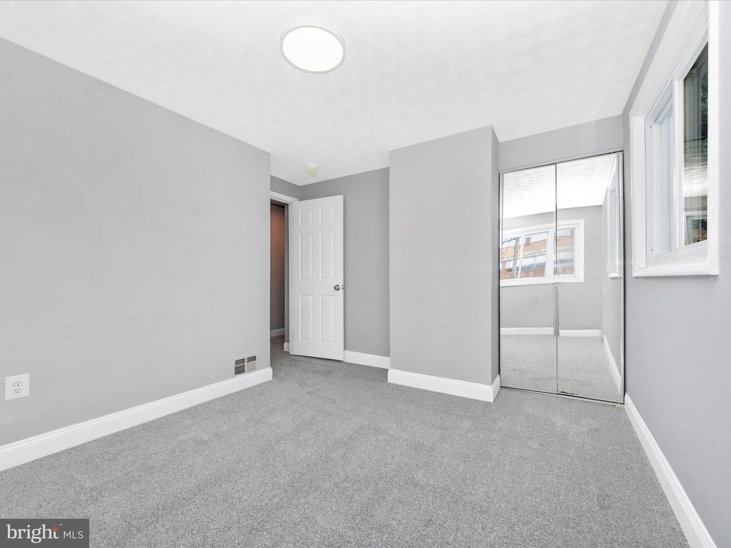2100 Ashburton Street photo 26