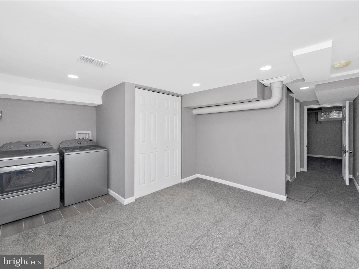 2100 Ashburton Street photo 31