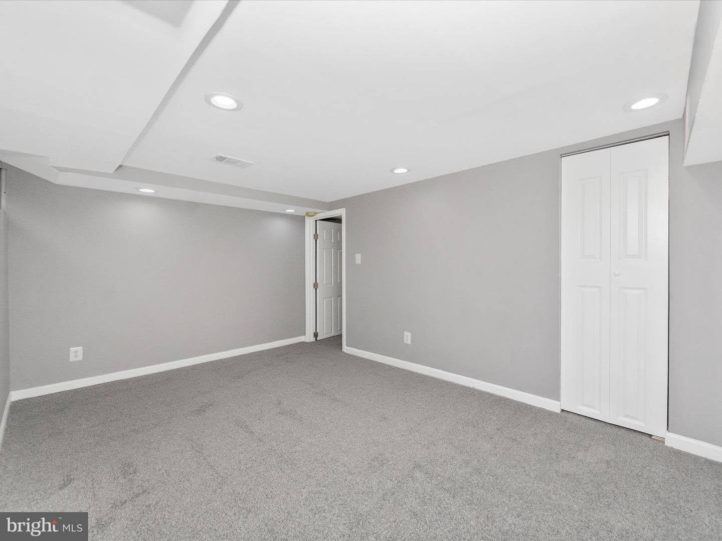 2100 Ashburton Street photo 36