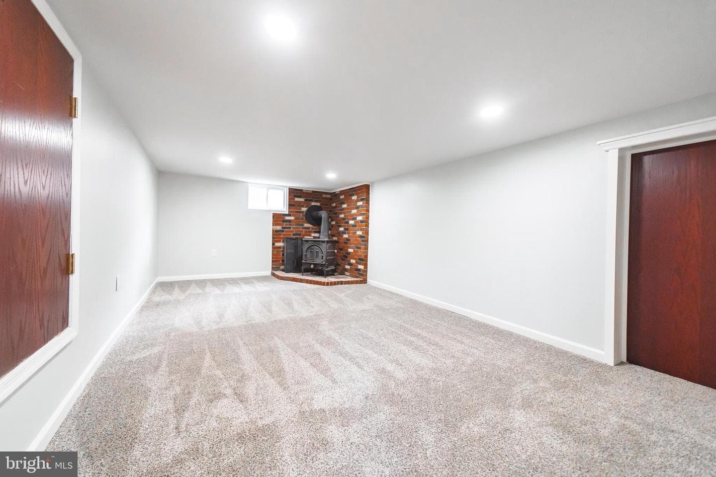 6419 Sefton Avenue photo 30