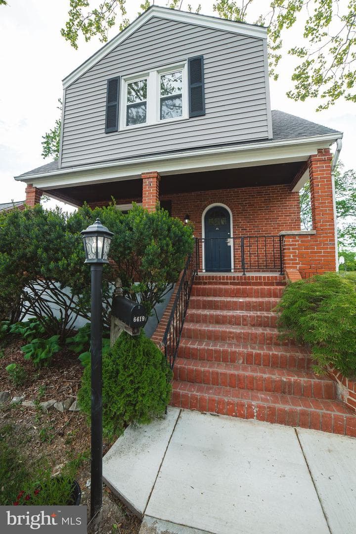 6419 Sefton Avenue photo 4