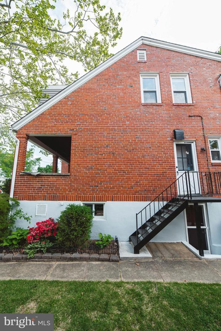 6419 Sefton Avenue photo 44