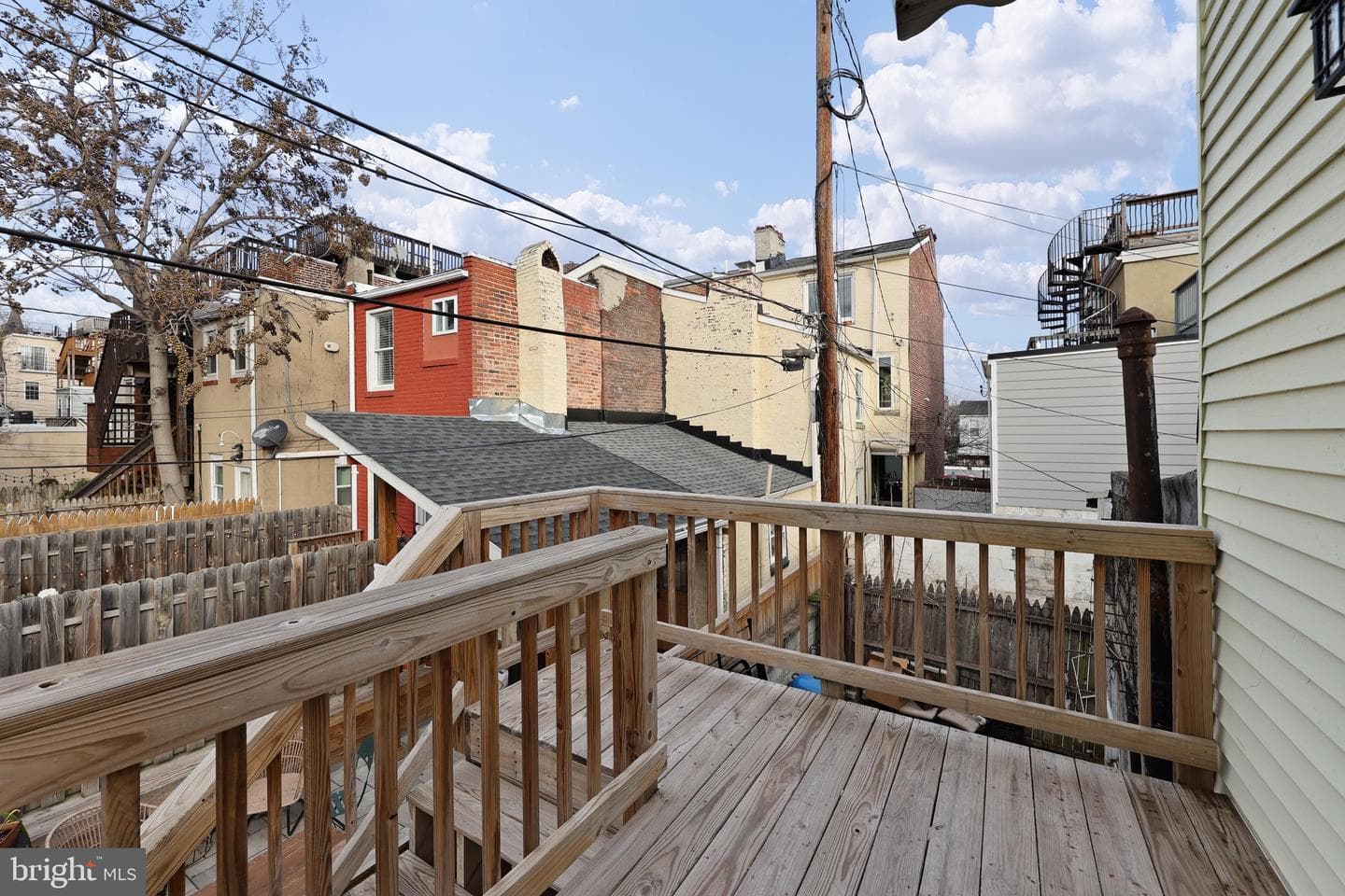 1822 Bank Street photo 23