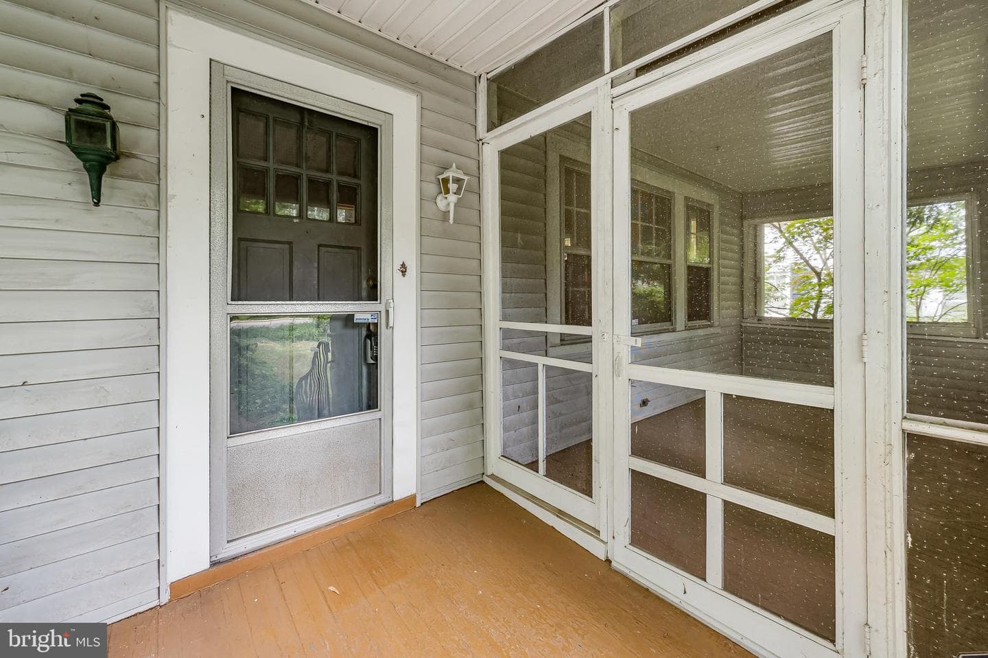5616 Greenspring Avenue photo 33