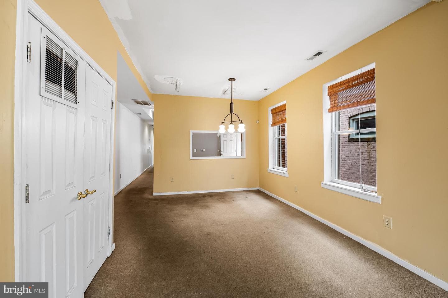807 Whitelock Street photo 9