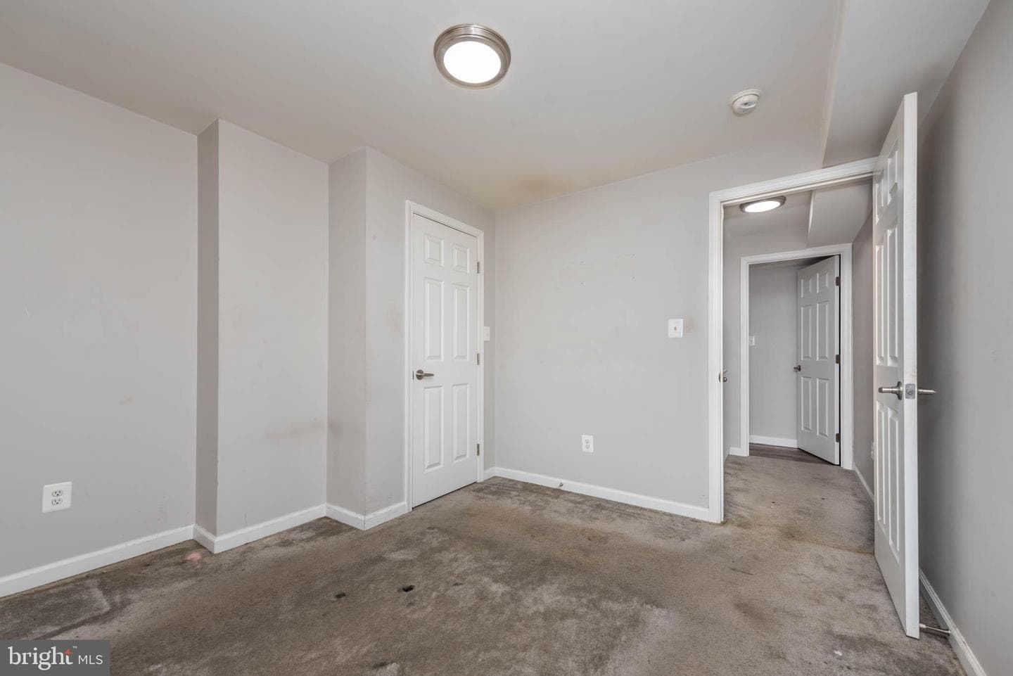 2108 E Hoffman Street photo 11