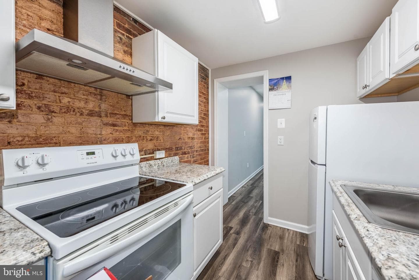 2108 E Hoffman Street photo 8
