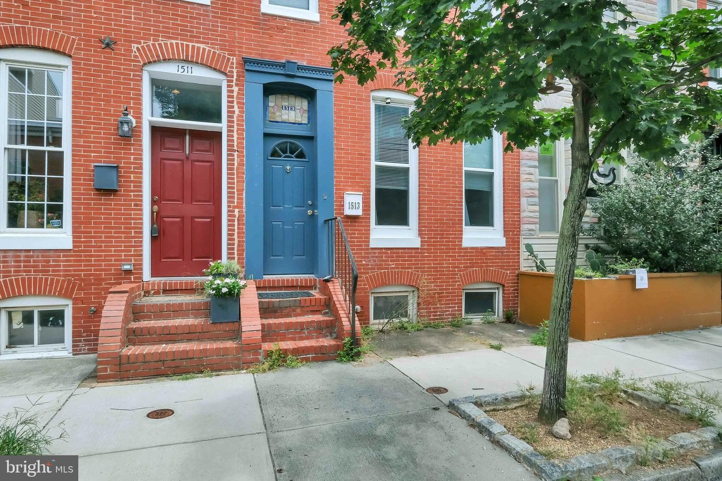 1513 S Charles Street S photo 2