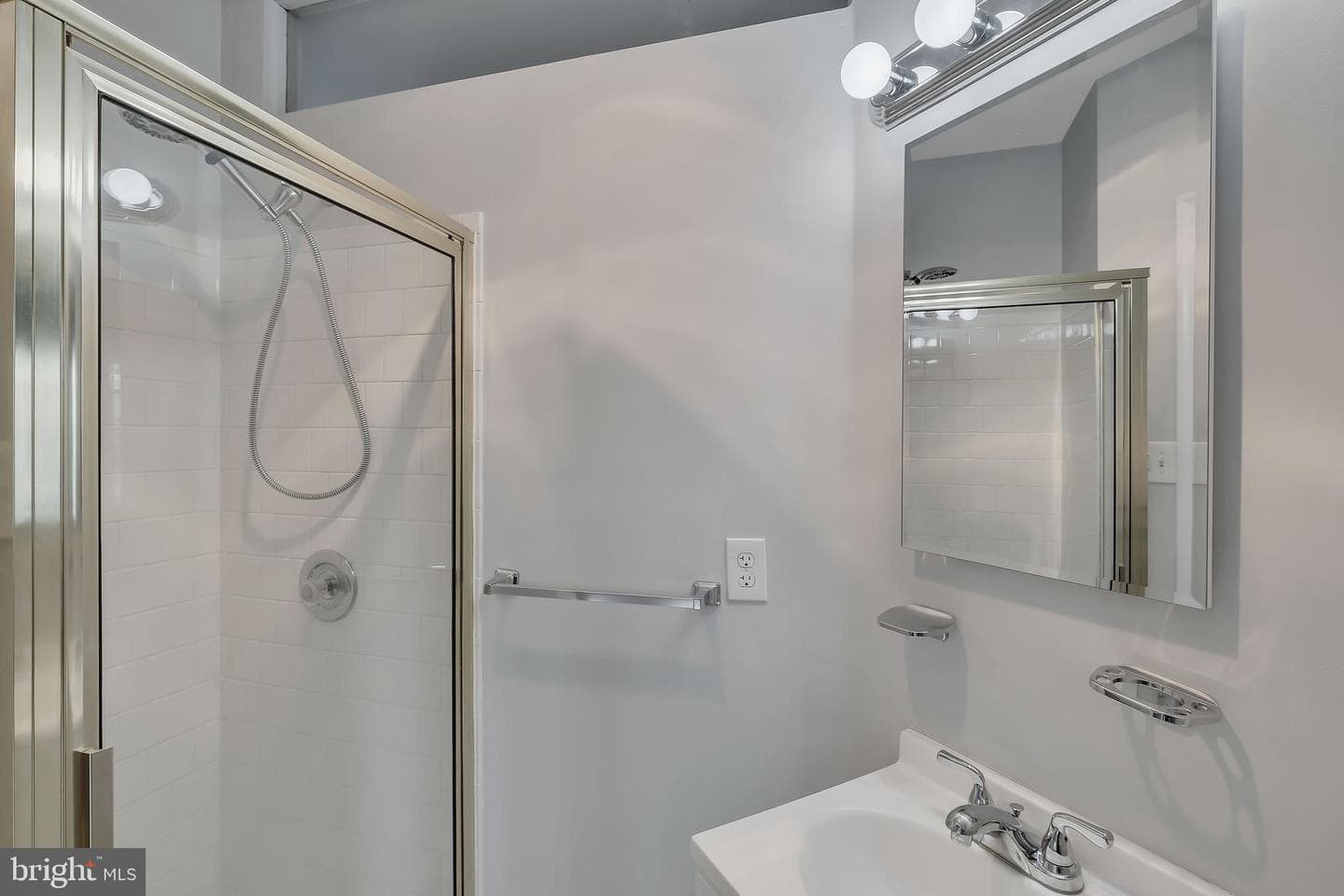 1513 S Charles Street S photo 23