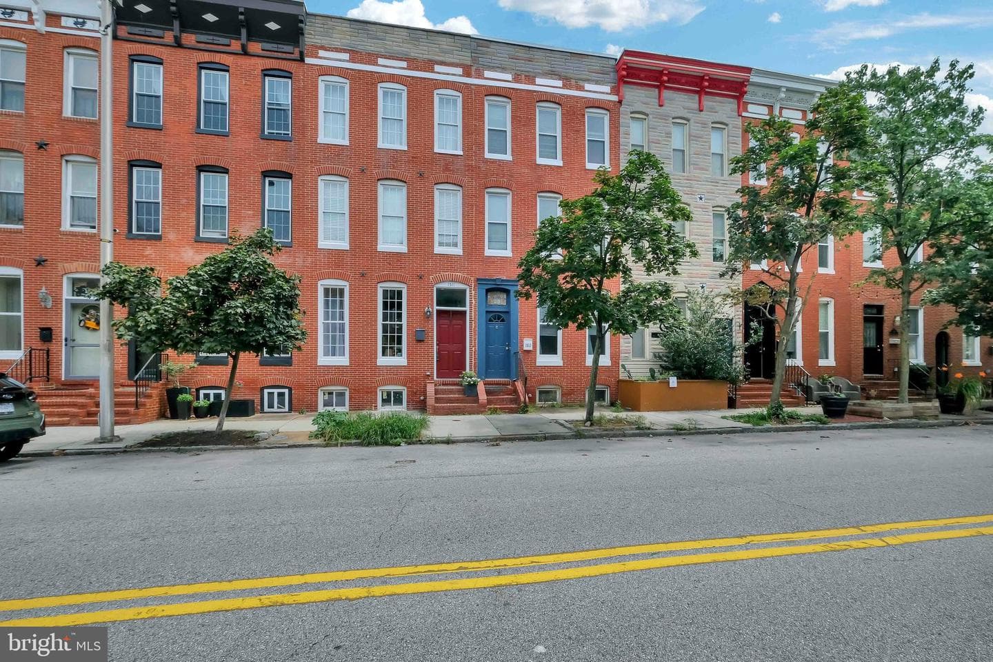 1513 S Charles Street S photo 3