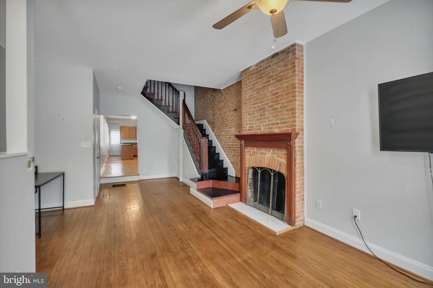 1513 S Charles Street S photo 6