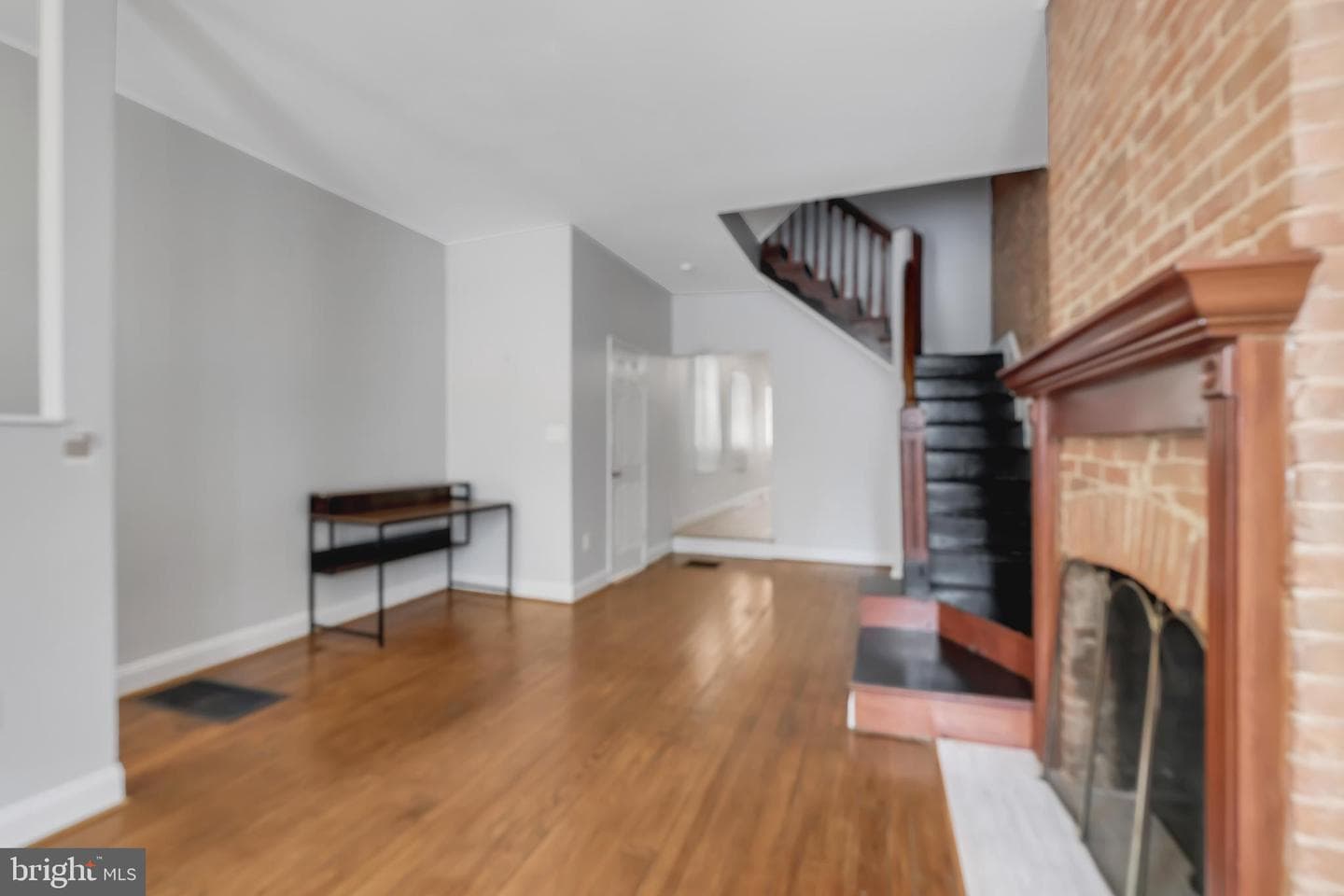 1513 S Charles Street S photo 8