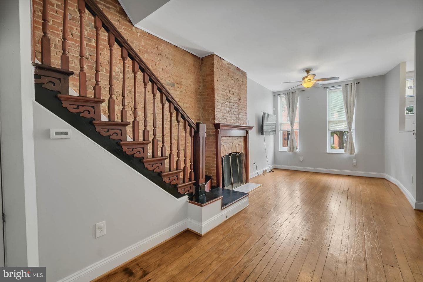 1513 S Charles Street S photo 9