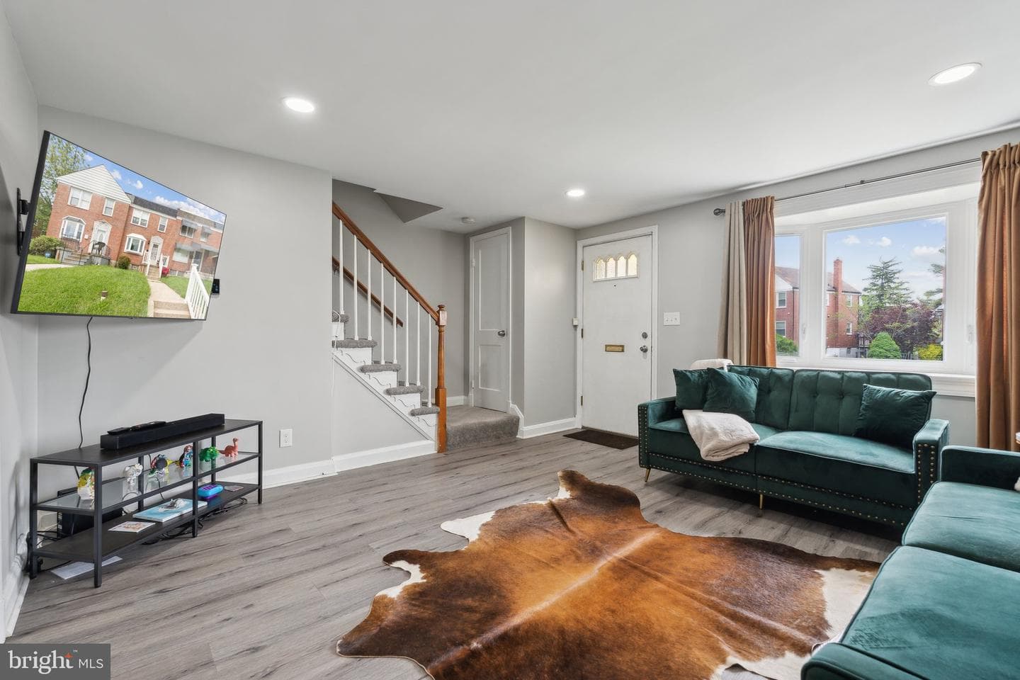 558 Lucia Avenue photo 3