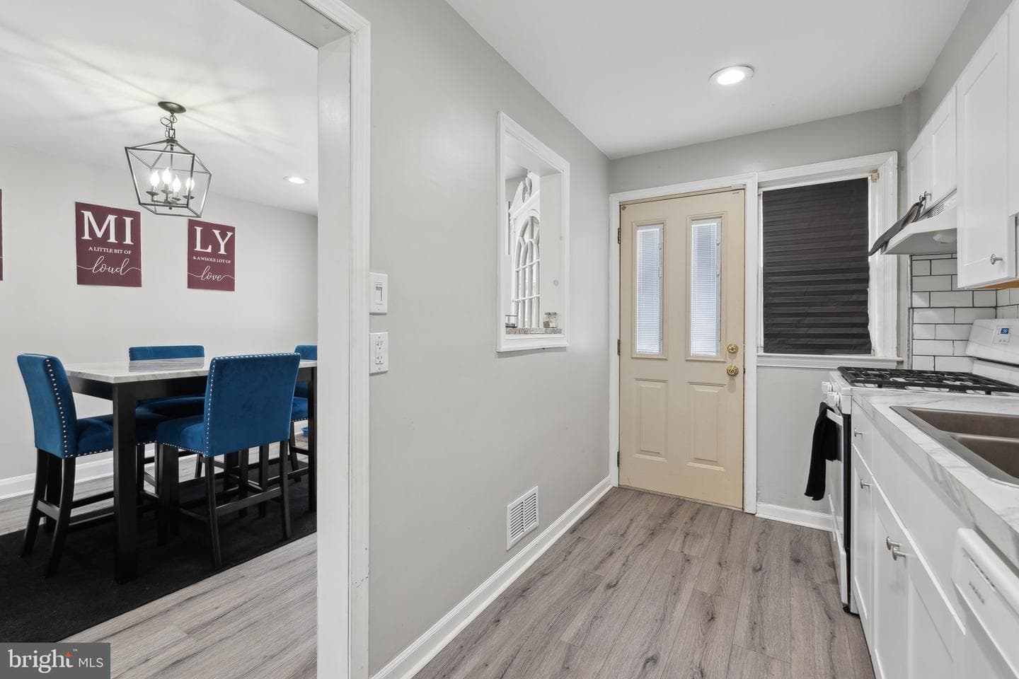558 Lucia Avenue photo 7