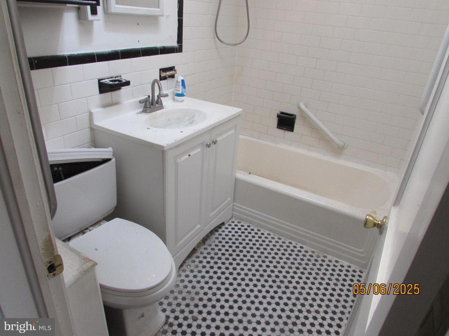 507 Allendale Street photo 22
